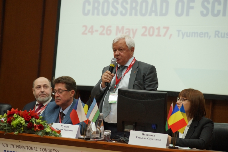 Академика РАН Валерия Павловича Пузырева поздравили с юбилеем 