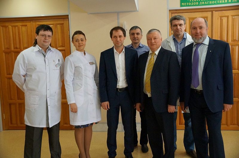 Anatoliy Karpov, deputy of the State Duma and 16-time World Chess Champion, visited Tyumen Cardiology Center	title=
