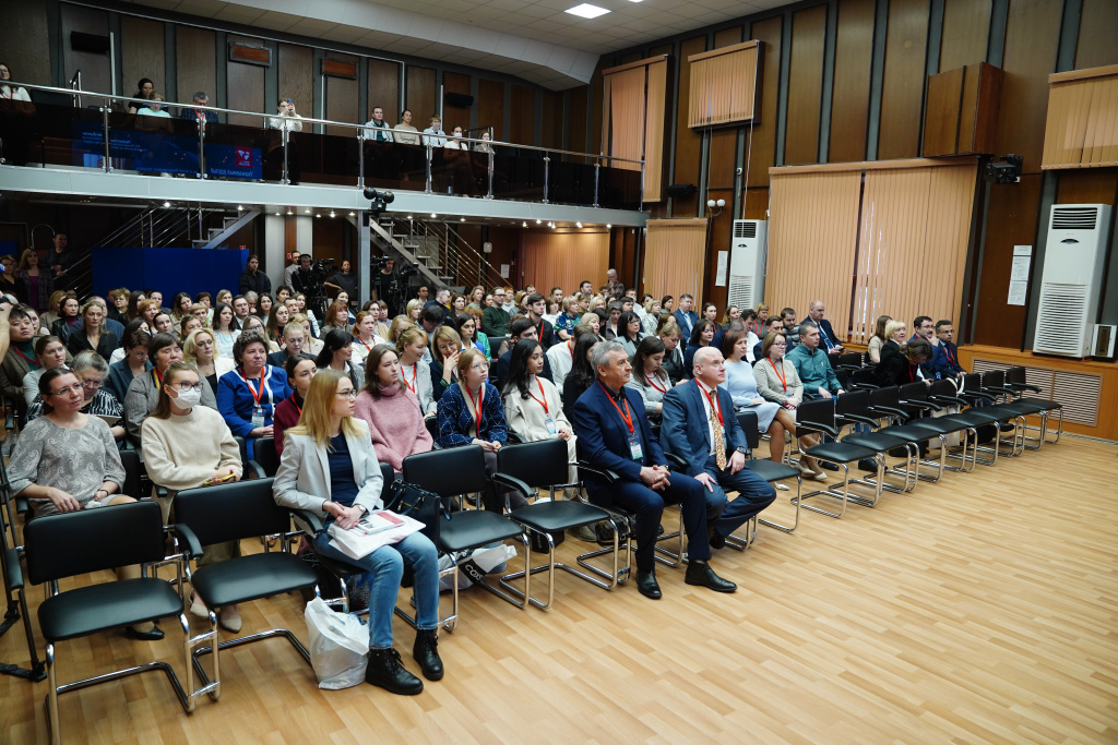 XIII INTERNATIONAL CONGRESS “CARDIOLOGY AT TA CROSSROADS” together with the XVII International Symposium on Echocardiography and Vascular Ultrasound XXX Annual Scientific and Practical Conference “Cardiology Update”