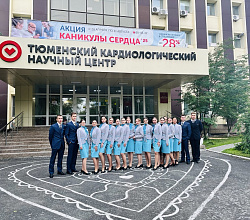 Бортпроводники авиакомпании «Ямал» прошли обучение сердечно-легочной реанимации